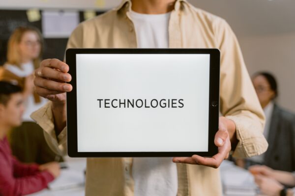 Global IT Spending to Hit $6.37 Trillion