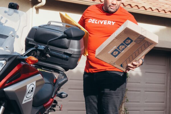 Uber Eats and Zipline drone delivery