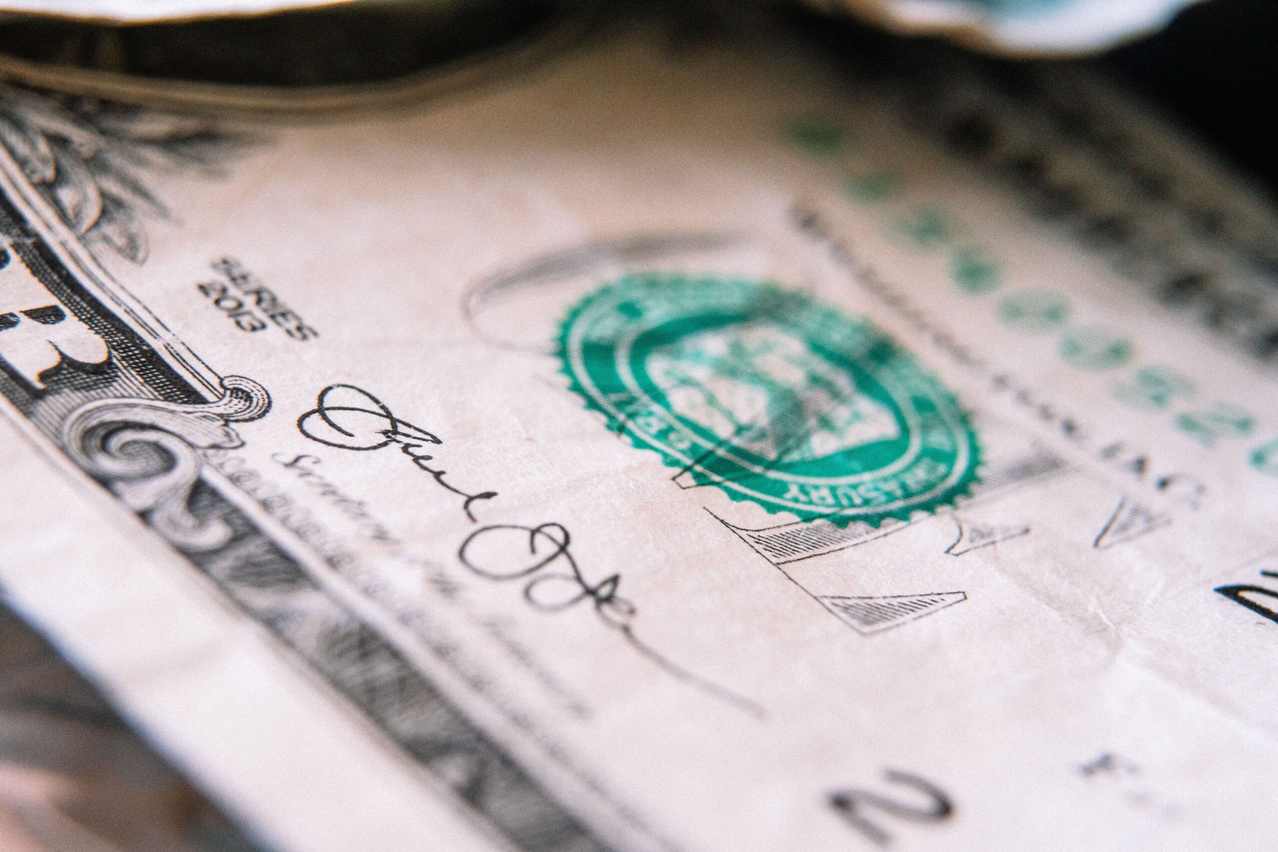 US Debt Crosses $40 Trillion