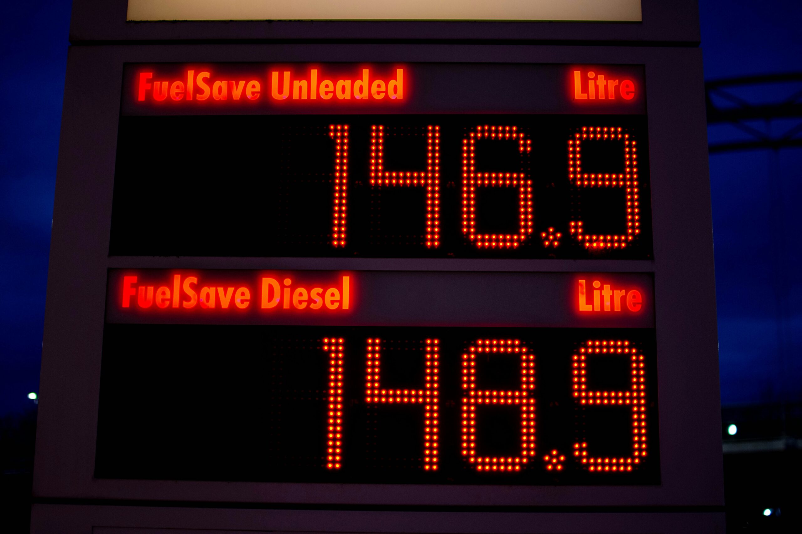 oil hits $100 a barrel